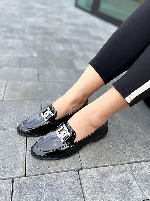 VIKA Туфли женские VIKA черные эко-лак размер 36 (A700-22) Коломия - фото 1