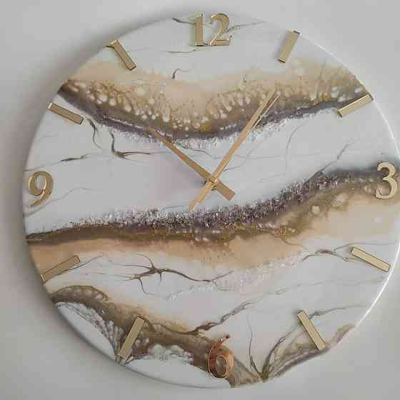 Настіний годинник з епоксидної смоли ручної роботи Дніпро