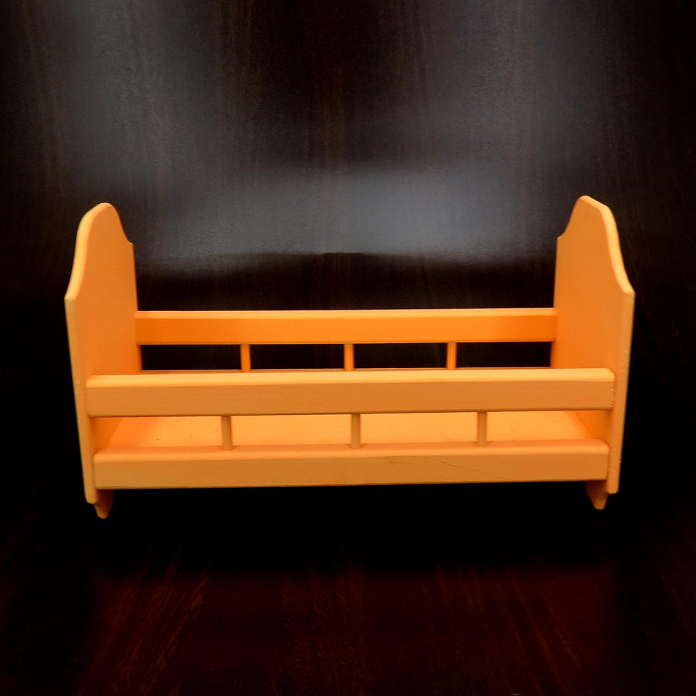 Кровать для кукол 