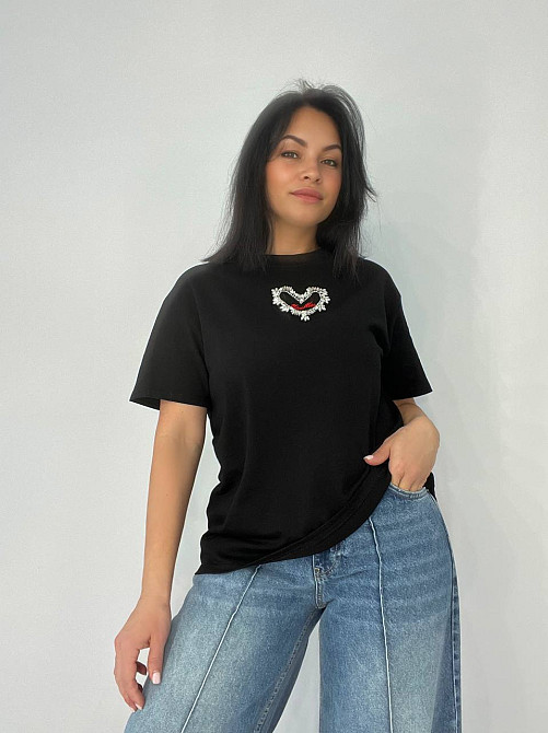 Футболка женская Anni 046 оверсайз базовая однотонная с вышивкой сердце в камнях one size, черный, one size Киев - изображение 17