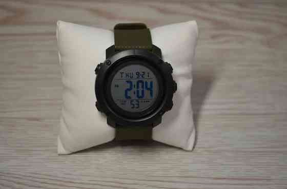 Чоловічий спортивний годинник Skmei 1426 Зелені з білим циферблатом Вінниця