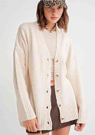 Женский базовый вязаный оверсайз кардиган на пуговицах Одесса