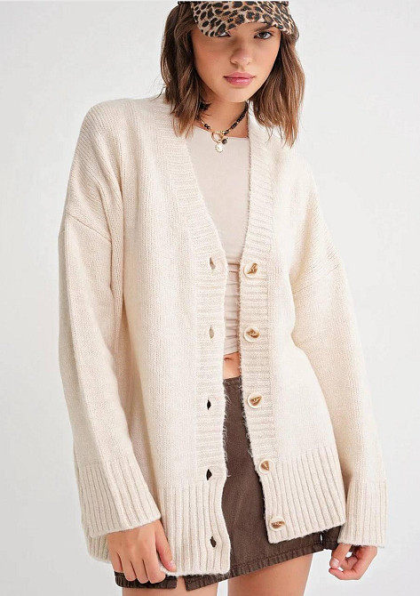 Женский базовый вязаный оверсайз кардиган на пуговицах Одесса - изображение 1