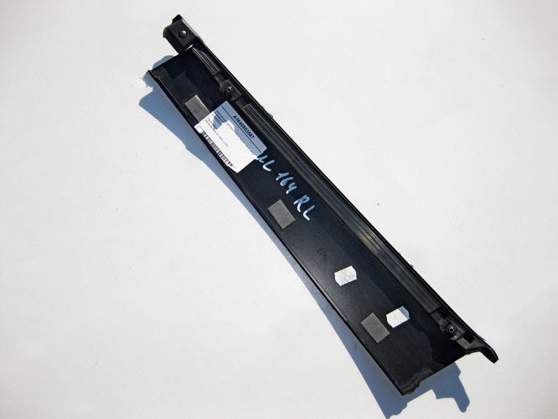 Mercedes-Benz  A1646903587 Вертикальна накладка скла задніх лівих дверей ML W164 Одесса - изображение 2