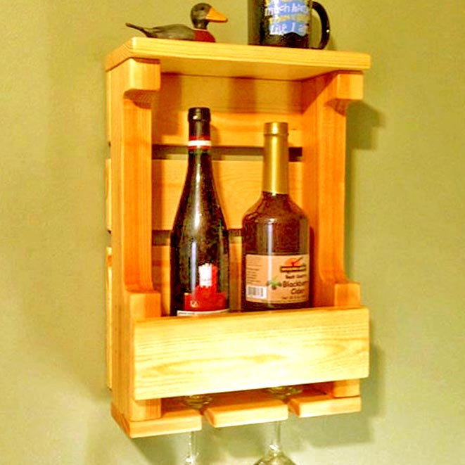 Настенная винная полка 