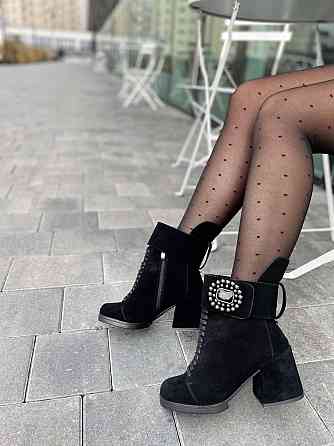 Crisma Черевики жіночі CRISMA чорні замша натуральна каблук 7.5см висота 10см розміри 36-39 (29 Коломия