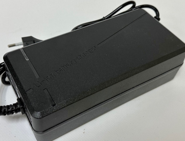 Зарядное устройство 60V (67.2V) 5A Киев - изображение 1