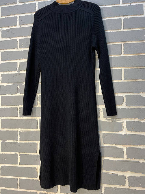 Платье женское Accorddream 2287 теплое вязаное свитер рубчик воротник стойка разрезы миди, черный, 44-48 Киев - изображение 6