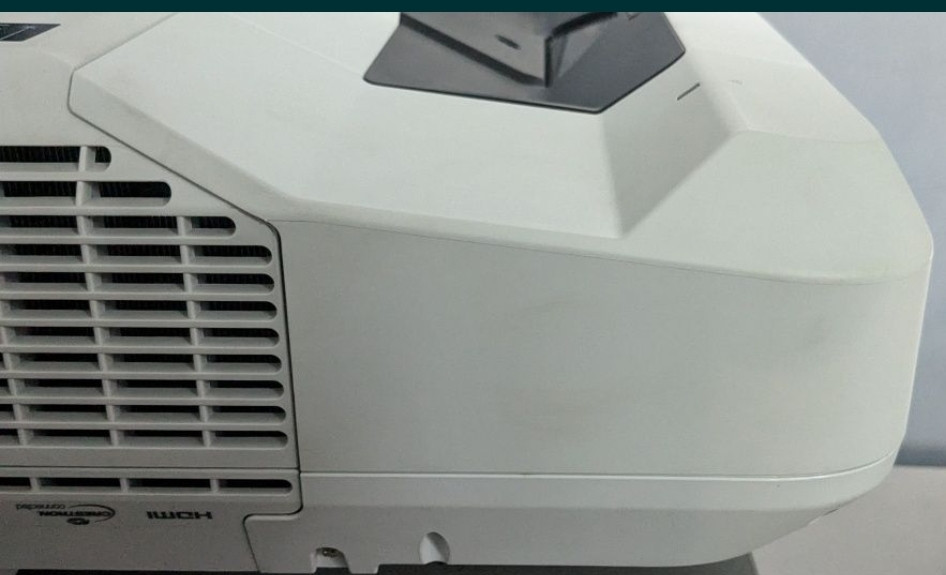 Проектор Лазерный Epson EB-700U Харьков - изображение 2