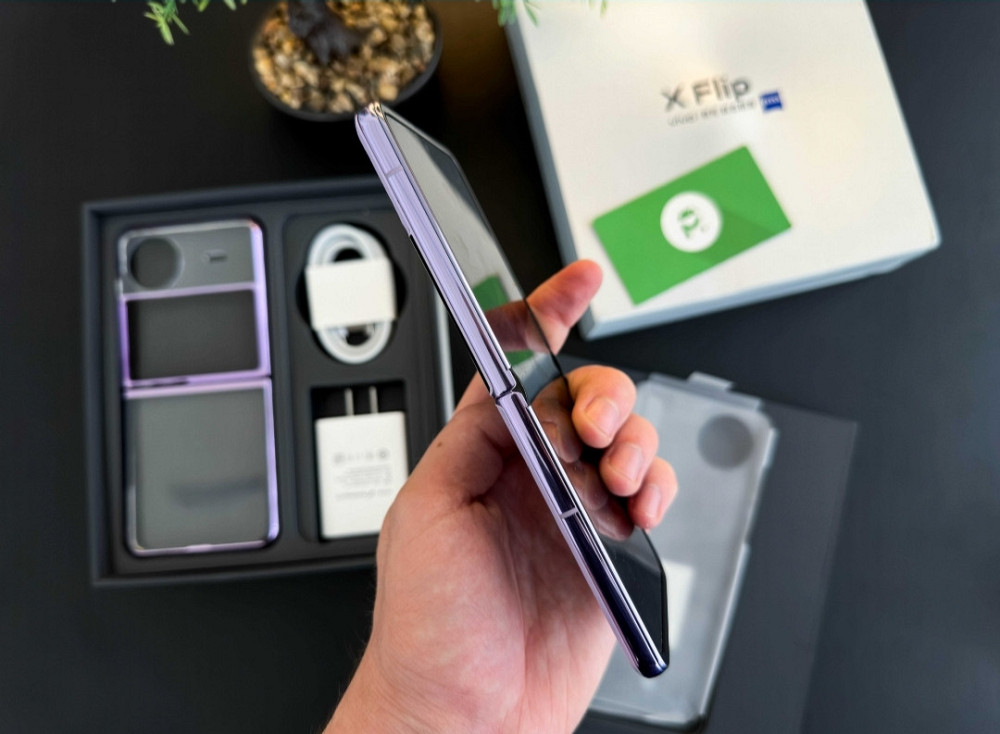 NEW Vivo X Flip 12/256Gb.Purple Киев - изображение 7