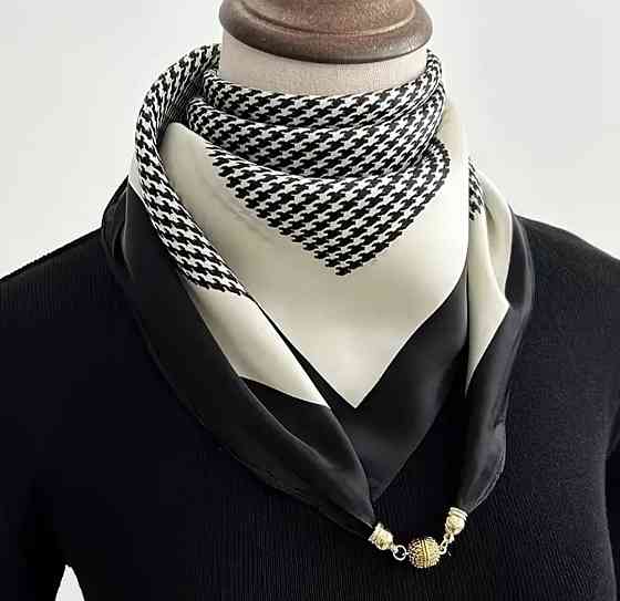 Шарф жіночий з магнітною застібкою Чорно-білий Сміла