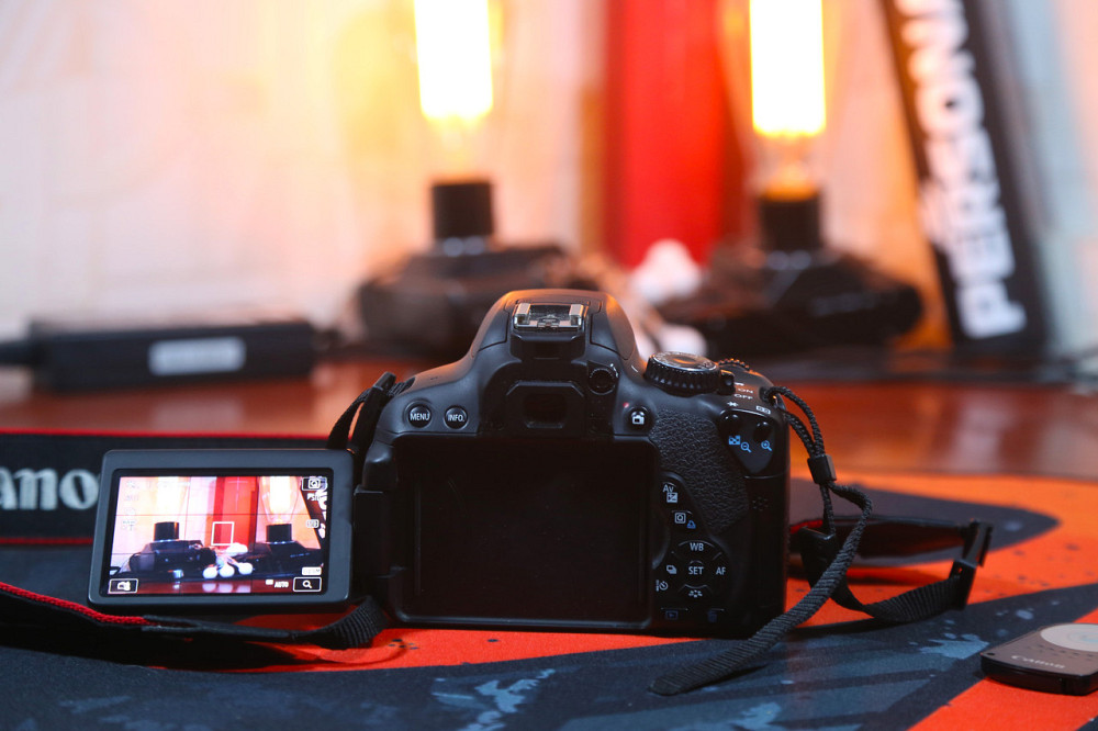 Професійний фотоапарат Canon EOS 650D Дзеркалка.Комплект. В ідеальному стані Б/У Київ - фото 3