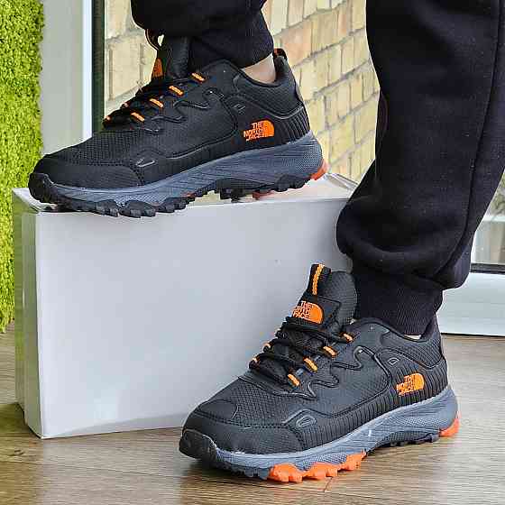 Чоловічі Кросівки The North Face Чорні з Жовтогарячим Норт Фейс (розміри: 40,41,42,43) ВідеоОбзор Дніпро