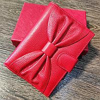 Шкіряний жіночий гаманець з відділенням для паспорта червоного кольору з бантом Salfeite Київ - фото 1