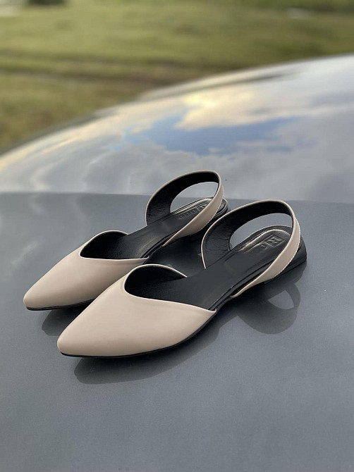 RONE Шкіряні босоніжки жіночі із закритим носком, колір капучино RONE B-156 р. 36 / Босоніжки з Коломия - фото 5