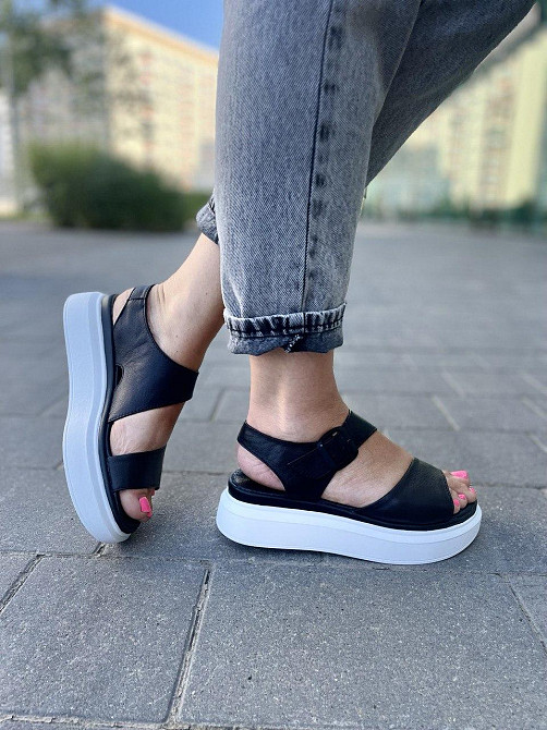 teona Шкіряні босоніжки жіночі чорні на білій платформі TEONA 123/1 літні р. 36-40 / Сандалі на Коломия - фото 3