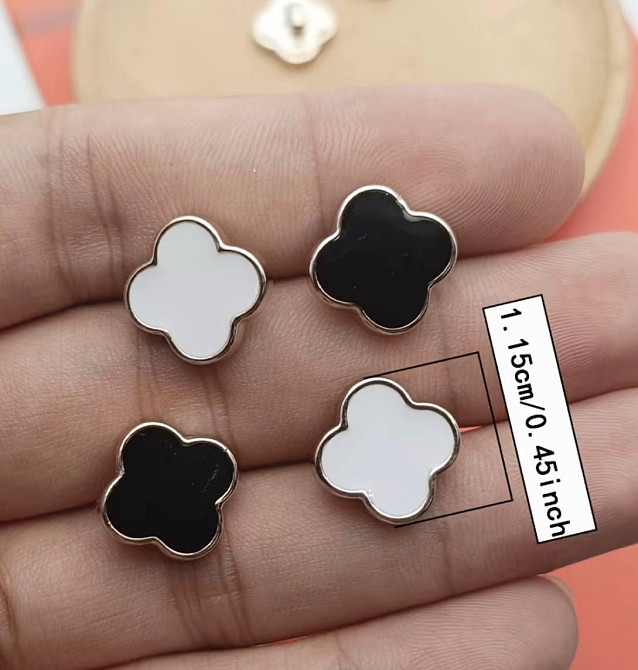 Ґудзики для шиття декоративні конюшина чорні білі для одягу та рукоділля, набір ґудзиків 20 шт Київ - фото 3