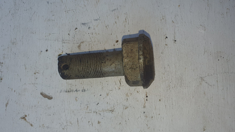 Болт крепления ушка рессоры задней МАЗ (старого образца). 500-2902020. Харьков - изображение 1