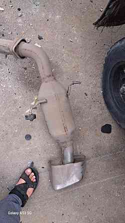 Глушник на Hyundai Santa Fe 2014-2018. Київ