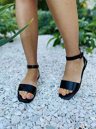 Loretta Жіночі босоніжки чорні з відкритим носком літні з екошкіри LORETTA Z118-1 Коломыя