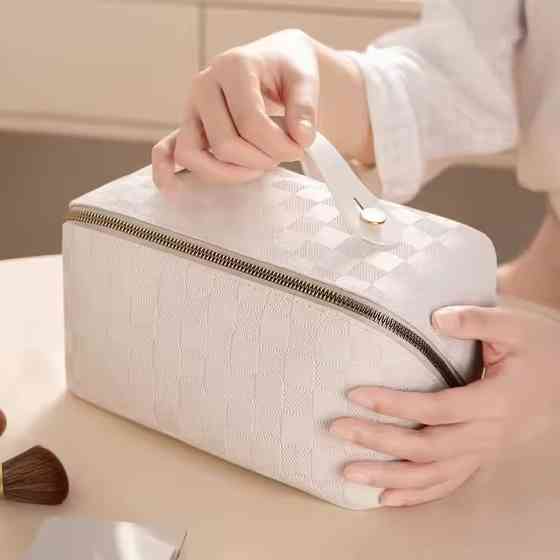 Косметичка на молнии из искусственной кожи, дорожная, белая Каменец-Подольский