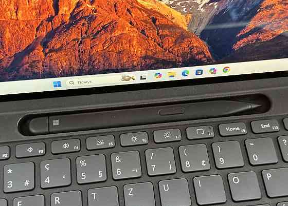 Surface Pro X Signature клавиатура со столусом. Харьков