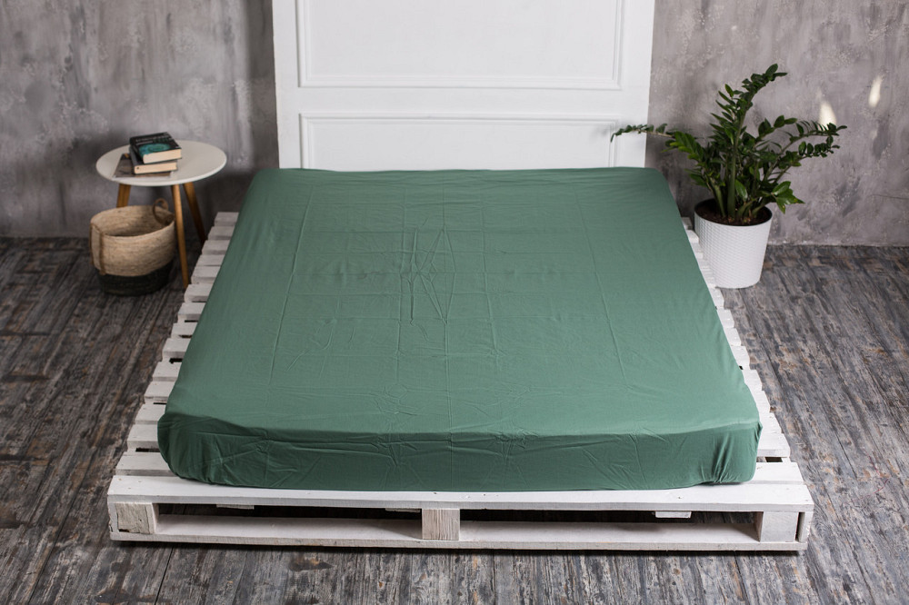 Ecotton Простирадло на резинці Ecotton 180х200 см однотонне зеленого оливкового кольору Коломия - фото 1