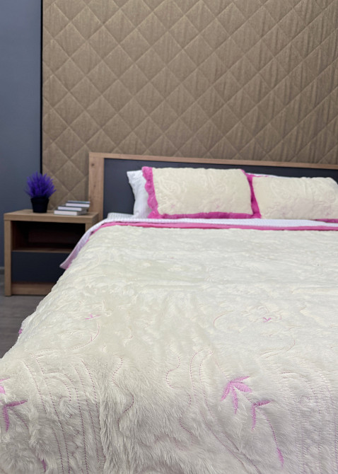 Покривало двостороннє з хутром 210x230 (+-10 см) і 2 наволочки колір рожевий з молочним (85-153) Київ - фото 6