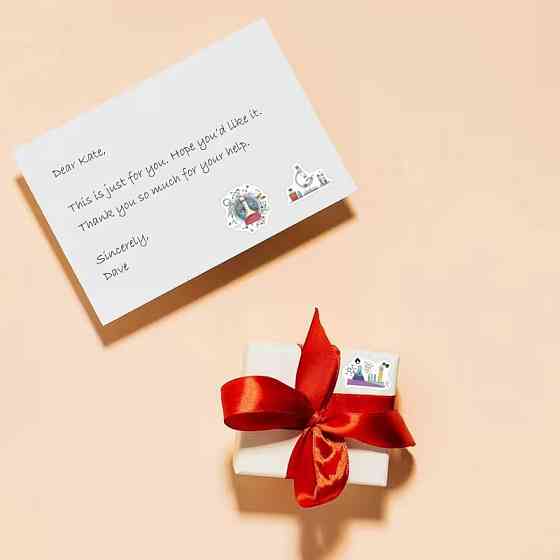 Стікери для школи «Хімія» — рулон 500 шт, 10 варіантів, ≈2,4 см; для уроків, зошитів, щоденників, лабораторії та пакування. Київ