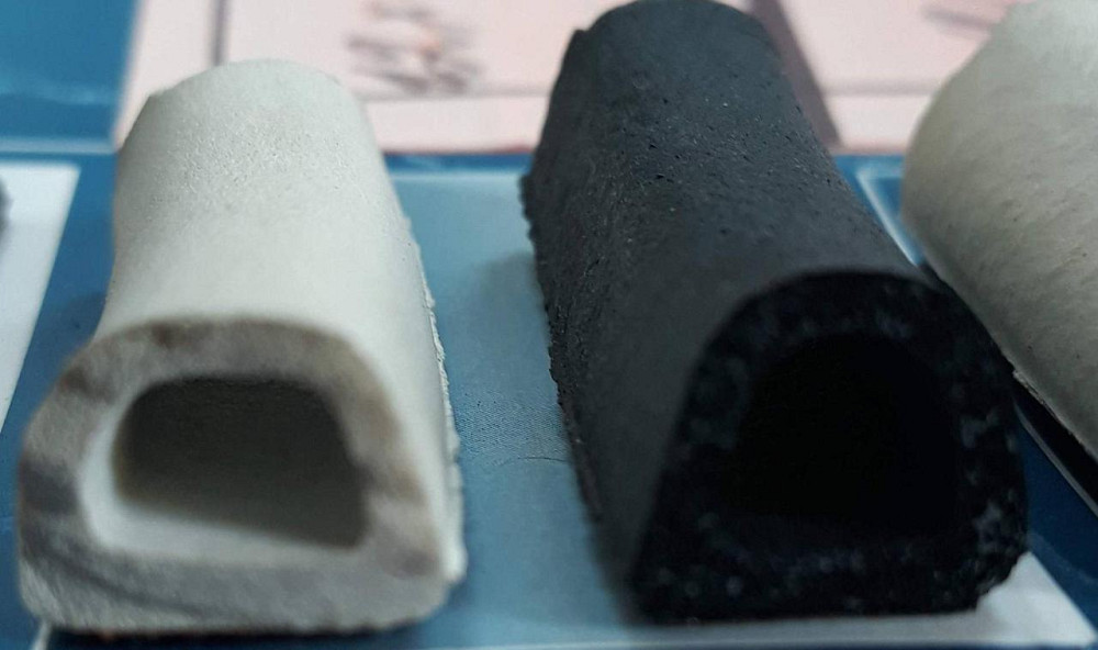 Самоклеющийся резиновый уплотнитель для окон и дверей профиль  D 12х10 (50м) чёрный Павлоград - изображение 2