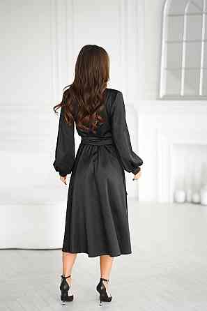 Жіноча сукня з запахом, з атласу Одеса