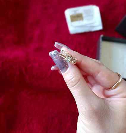 Золотое кольцо с фианитами, размер 16 Артикул 13695/01/0/145 Киев