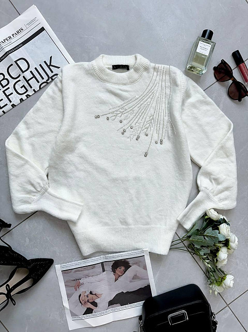 Женский свитер украшен бусинами машинная вязка Одесса - изображение 1