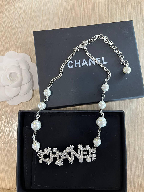 Кольє з логотипом Шанель / Chanel підвіска з цирконами і перлами Одеса - фото 5