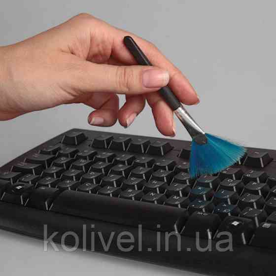 Чистячий набір Colorway для моніторів 3-в-1 (спрей 100мл +серветка 15*15 +щіточка) (CW-1031) (CW-1031) Киев