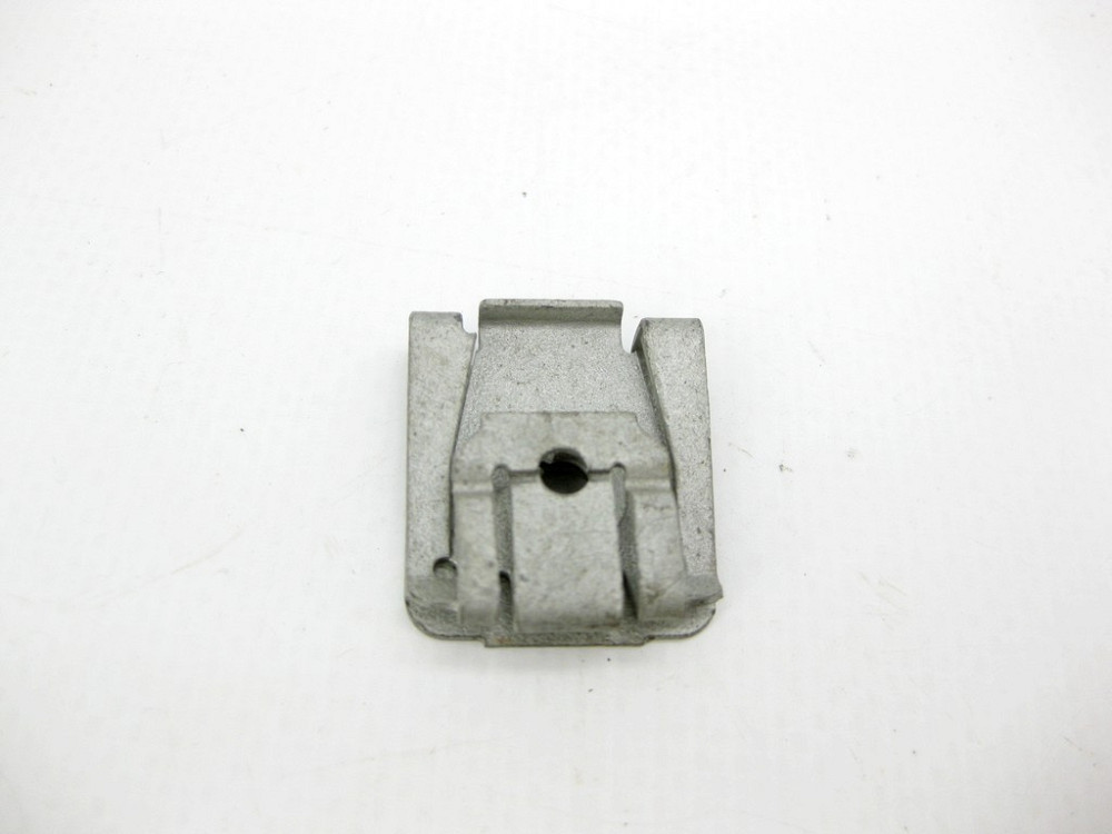 Mercedes-Benz  A0049943145 Скоба кріпильна з різьбленням M4,8 E-Class W212 W212 C207 CLS C218 C219 C-Class W204 ML GLE W165 GL GLE X166 W167 C292 Одесса - изображение 9