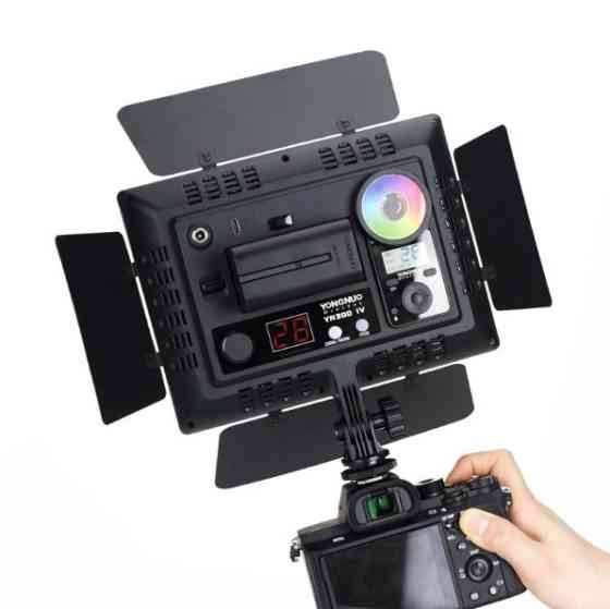 Постоянный свет RGB LED пульт CRI 95+ 3200-5600K Yongnuo YN300 IV Киев