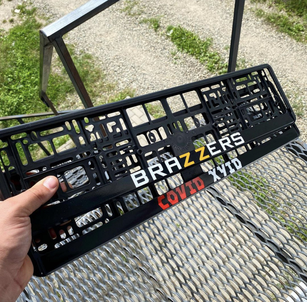 Номерні рамки з індивідуальним текстом/BRAZZERS/ COVID HUID Чернівці - фото 1