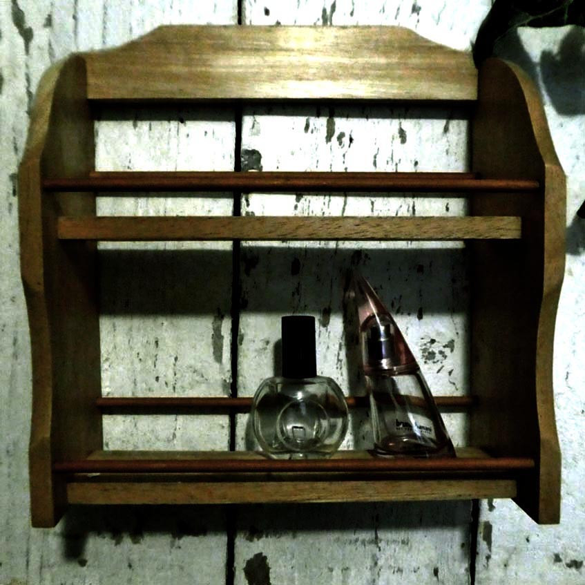 Полка для ванной 