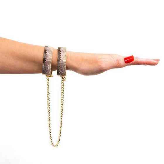 Лакшери наручники-браслеты с кристаллами Rianne S: Diamond Cuffs, подарочная упаковка Sex Aura Киев