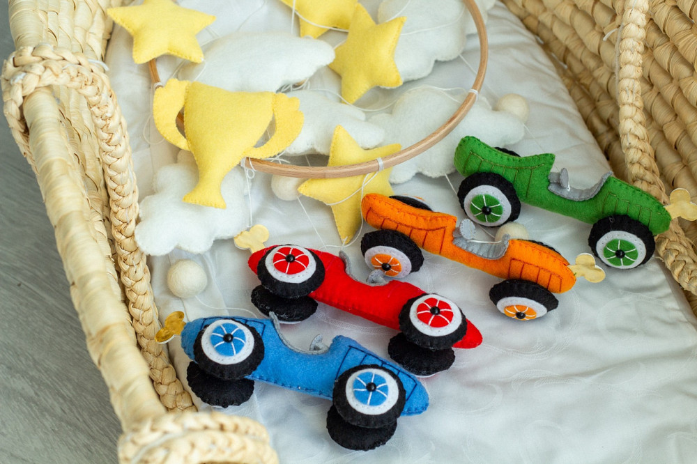 Дитячий музичний мобіль на ліжечко для немовлят WooolyWool «Круті тачки» з 35 мелодіями Київ - фото 9