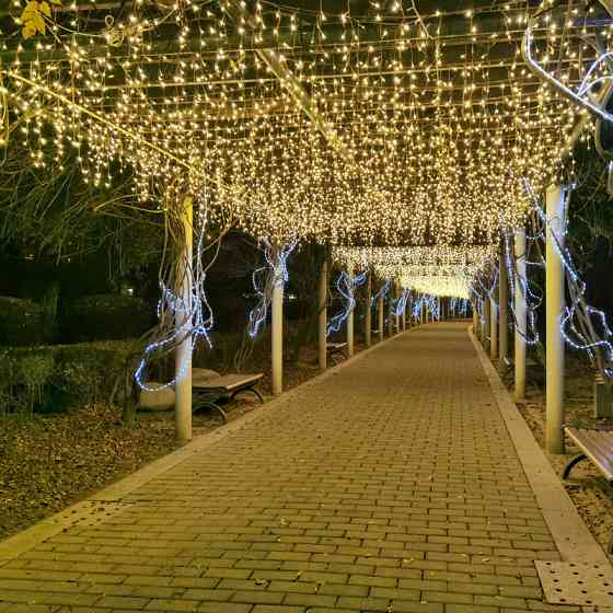 Светодиодная гирлянда новогодняя 200 LED «Водопад» 2×2 м, теплый белый, 8 режимов Киев