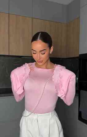 Женский лонгслив с акцентными воланами на рукавах плотная вискоза Розовый Одесса