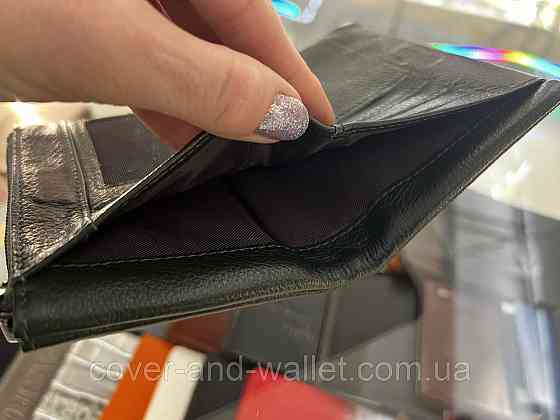 Компактний жіночий шкіряний гаманець зеленого кольору на магнітах Helen Verde 0811 Київ