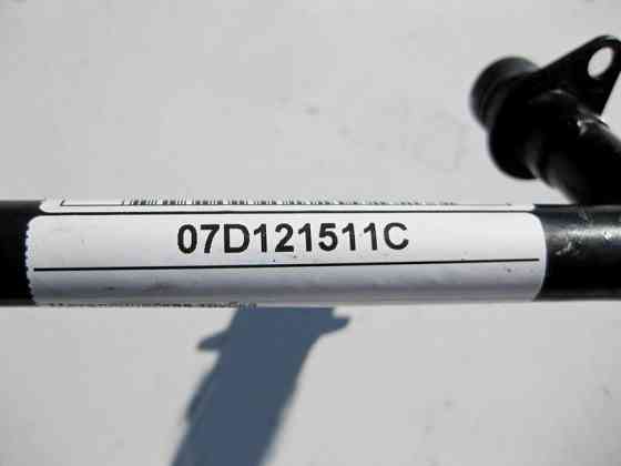 VAG  07D121511C Металева трубка охолоджувальної рідини ліва VW Passat B5 Одеса