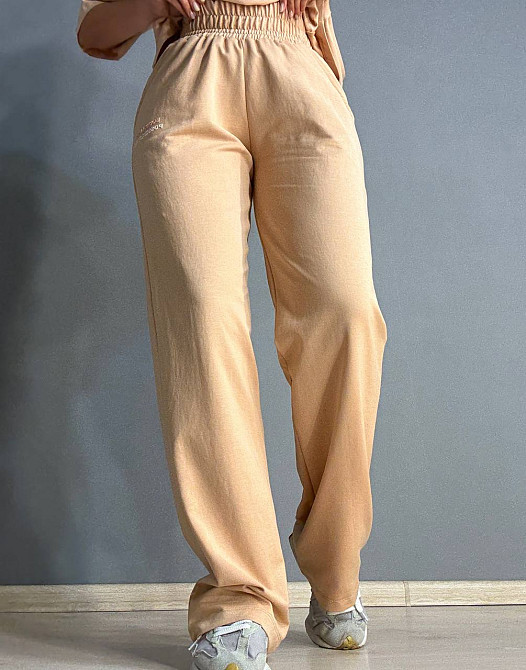 Костюм женский CAPPITONE 101183 с надписью футболка оверсайз и брюки палаццо капучино, капучино, M Киев - изображение 8