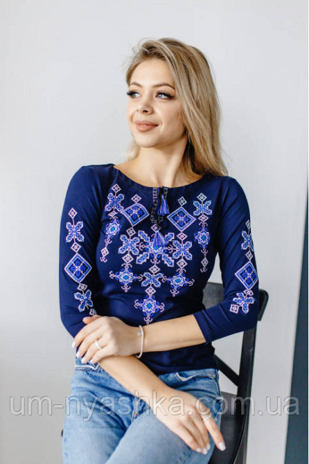 Вишиванка трикотажна жіноча з фіолетовою вишивкою жіноча трикотажна вишиванка фіолетовий орнамент Кривий Ріг - фото 5