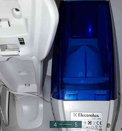 Пылесос ручной Аккумуляторный : Electrolux Rapido FM48 Киев