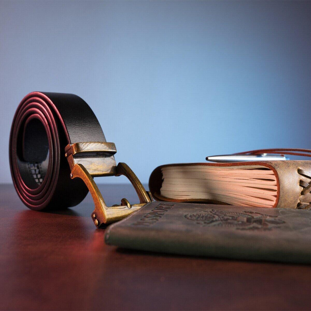 Ремень из натуральной кожи с ретро латунной пряжкой Vintage 20215 Черный Киев - изображение 7