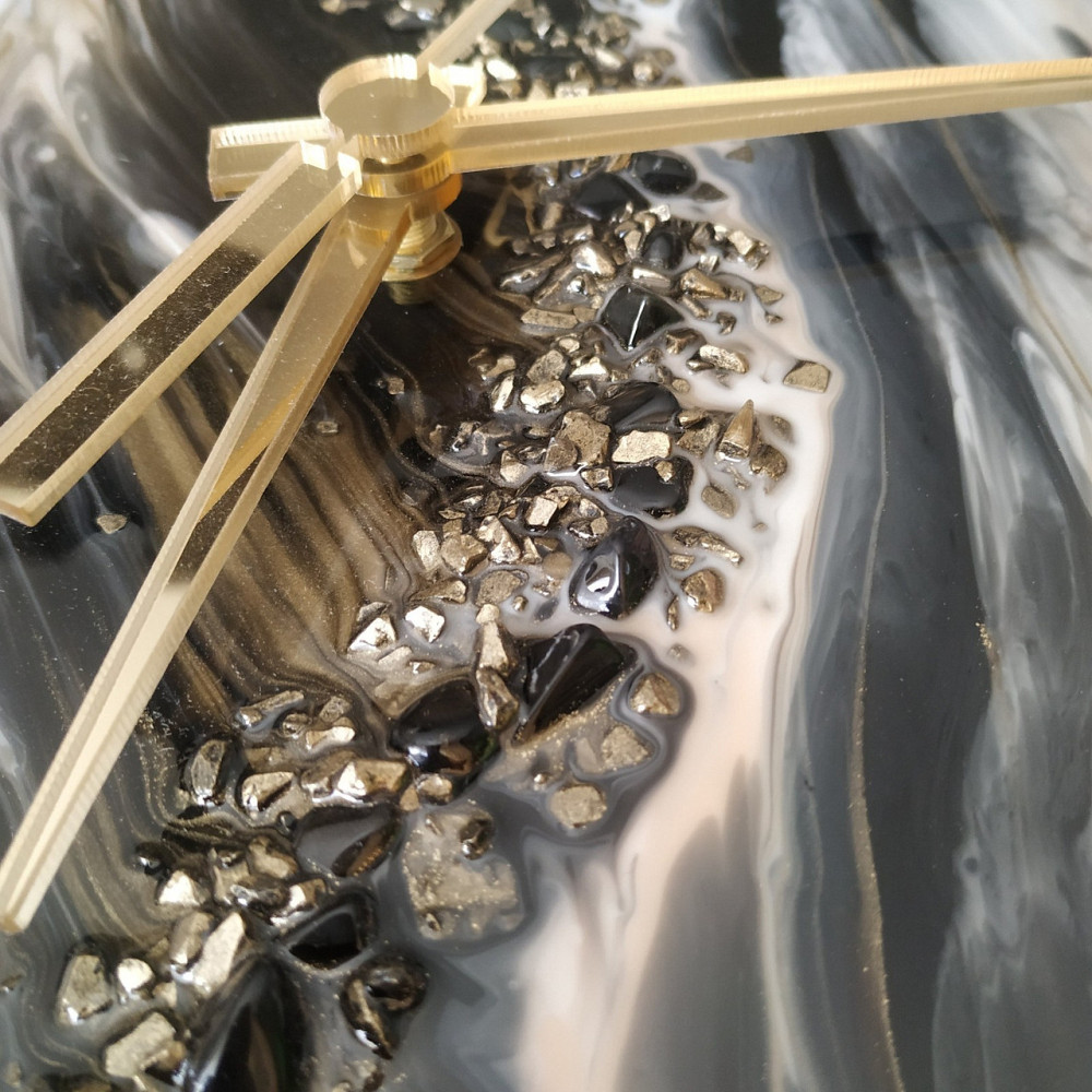 Настіний годинник з епоксидної смоли ручної роботи Дніпро - фото 8